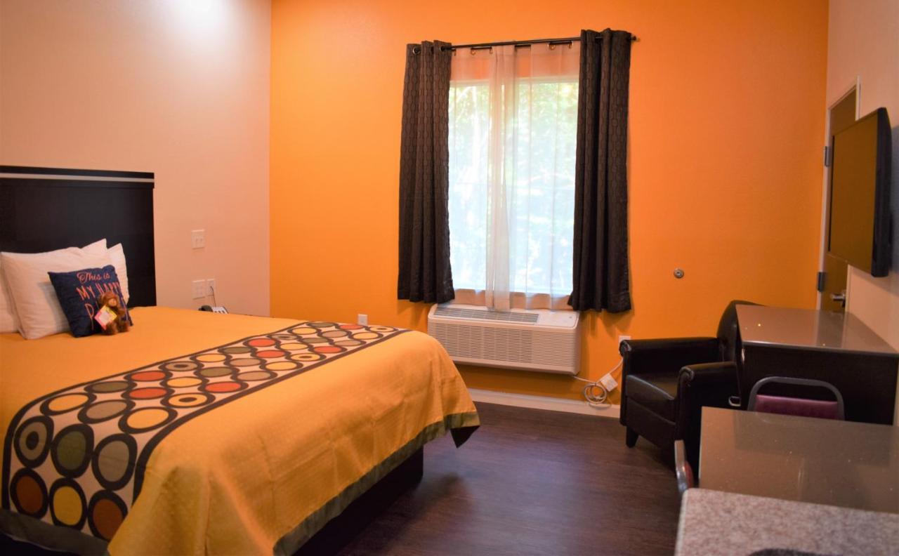 Texas Bungalows Hotel & Suites オースティン エクステリア 写真